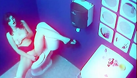 Scandalous Gfs - Masturbating Babe Caught